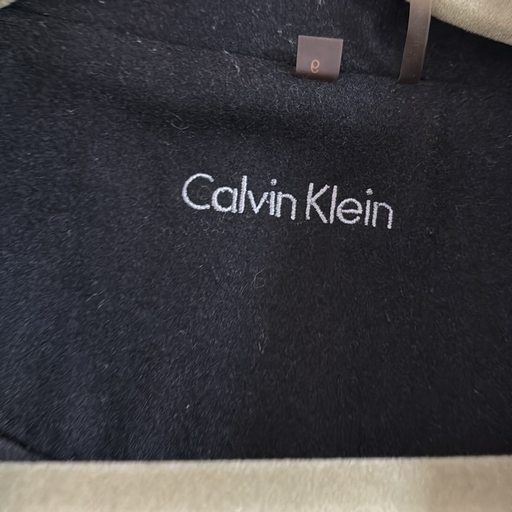 Gently used Calvin Klein Coat. Size 6. Great buy. - Picture 4 of 5
